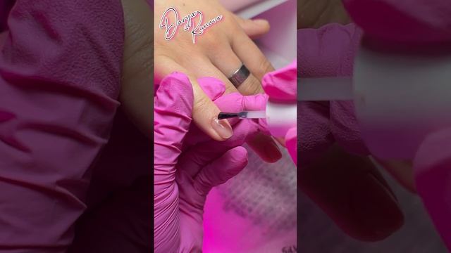 Очень необычный маникюр?Что за пудра⁉️ #shorts #nails #nailart