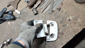 ремонт задних петель Пежо Боксер