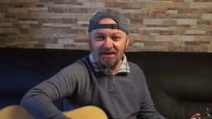 Поручик (шуточная дворовая песня 1980-х годов)