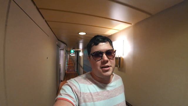 Круиз на самых больших лайнерах в мире за 2000$. Обзор лайнера.