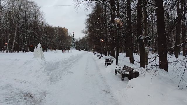 Уборщица "по вызову" приехала в дом, который пустовал 20 лет… То, что она там нашла - шокировало... смотреть онлайн