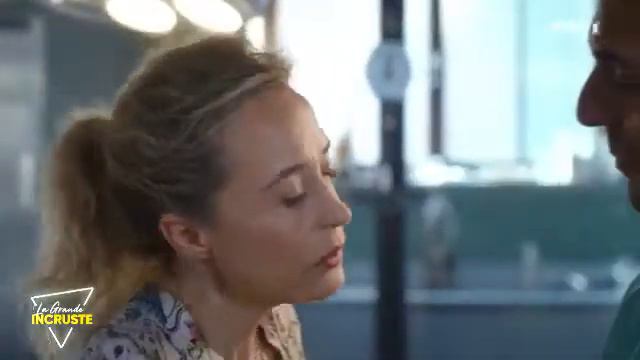 Camille Combal s’incruste dans « Balthazar » avec Tomer Sisley et Hélène de Fougerolles смотреть онлайн