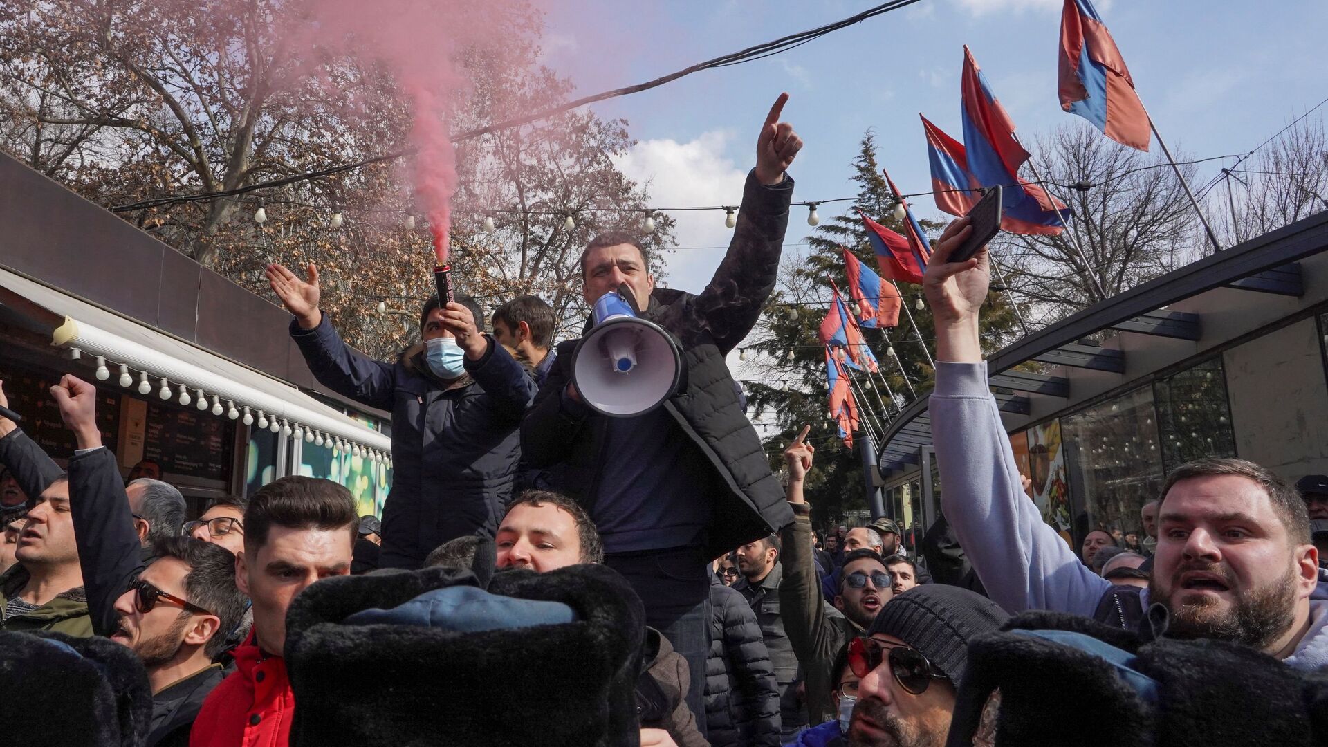 Лидер протестов в Армении: Пашинян проживает "последние дни" своей политической жизни