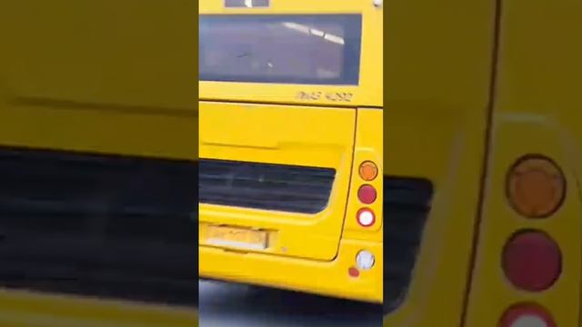 #ярославль #автобус "Кубик" едет по московскому проспекту смотреть онлайн