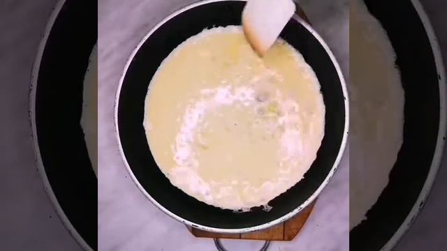 Омлет и красная рыба на завтрак