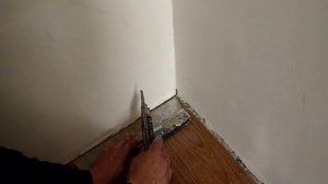 Зазор между стеной и линолеумом