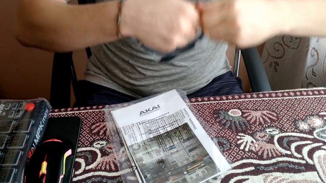 Akai Professional MPK Mini MK2 video unboxing 2017 смотреть онлайн