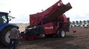 Комбайн для уборки раннего картофеля