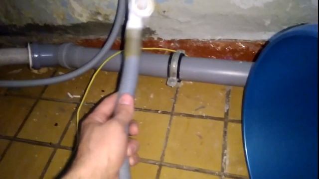 Запах канализации? Причина неприятного запаха! смотреть онлайн