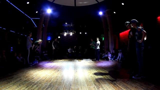 HIP-HOP+HOUSE FINAL2x2 - Ronny & Ника VS Ключик & Бакс VS Жека & Keny - ОТЧЕТНЫЙ КОНЦЕРТ FDS 2015 смотреть онлайн