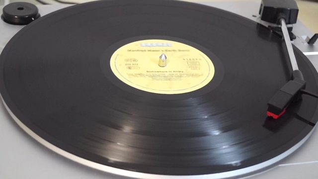 Eyes Nostradamus - Manfred Mann's Earth Band 1982 Somewhere in Afrika
LP12" Vinyl Disk HD1080p-Video