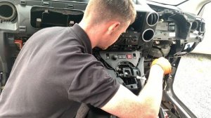 Citroen Berlingo / Peugeot Partner B9 Dashboard Removal