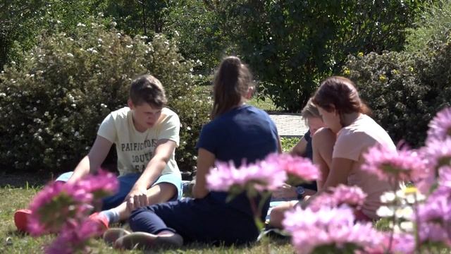 Есть где-то страна бесконечного лета... / Ника Лерман, 11 лет. Читает Мария Ронжина. #лето