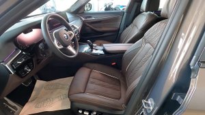?? Обзор BMW M550i G30 ALVITGRAU facelift / БМВ М550 530 л.с. Серый Алвит Индивидуал Рестайл 2022