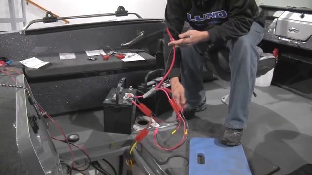 Fishing Boat Walkthrough of Connect-Ease setup on 12v Parallel Starting Battery System. смотреть онлайн