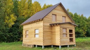 Деревянный дом 8 на 8 с мансардой и тамбуром. Планировка дома. Проект дома от Центра Домостроения