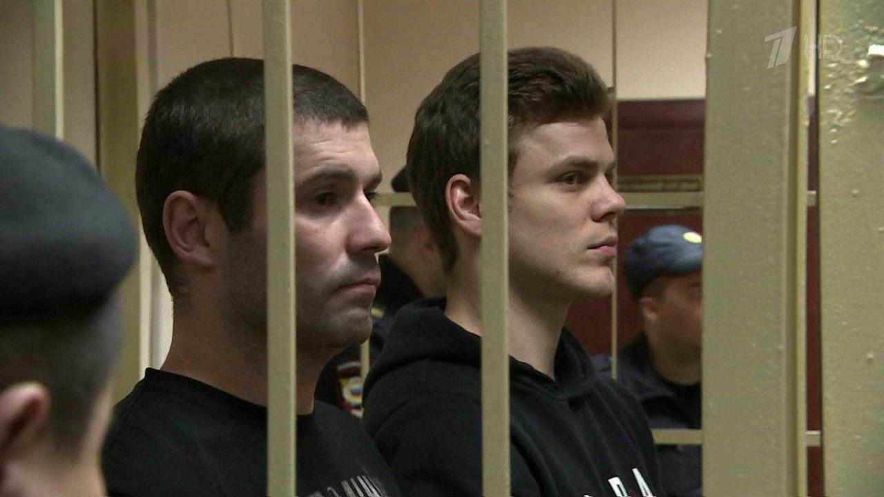 Футболистов Павла Мамаева и Александра Кокорина оставили под стражей еще на полгода