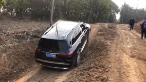 Mercedes Benz Maybach Gls600 is super off road, unrivaled