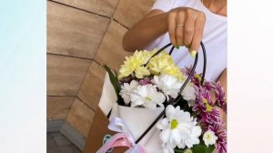 Цветочная сумочка с кустовой хризантемой микс