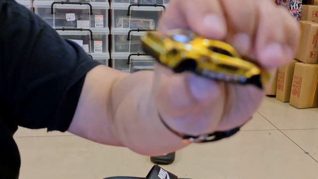 UNBOXING & REVIEW PAKET YANG MUTER 75 HARI TANPA ARAH / BROKEN CARS & FACTORY CUSTOM смотреть онлайн