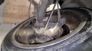 Maserati Quatroporte: стоимость ремонта после небольшого ДТП