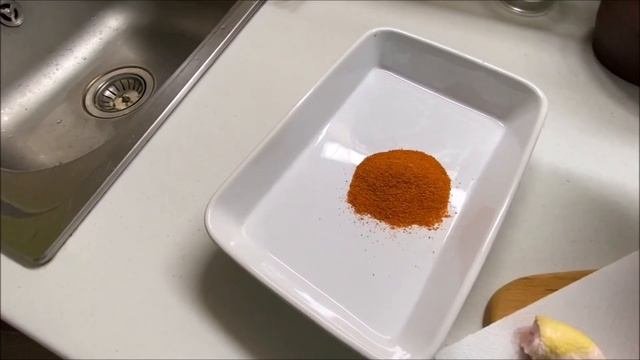 Удачные специи и приправи к курице. Куриная ножка с аппетитной корочкой.