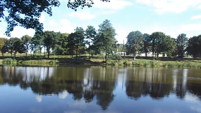 На рыбалке. Озеро в селе//лакомая буда//брянская область смотреть онлайн