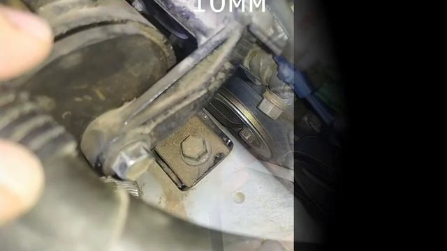 Натяжка ремня Suzuki Liana 2007. ГУР,Кондиционера. смотреть онлайн