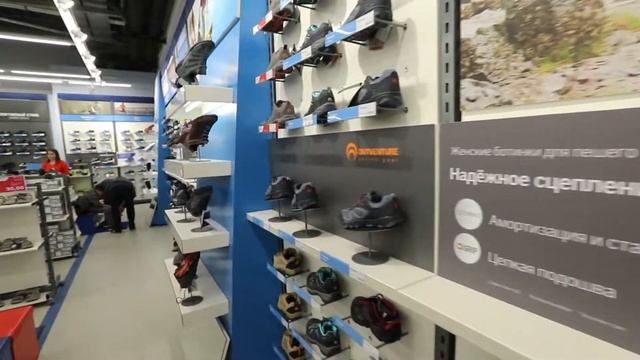 Открытие магазина "Спортмастер" в Момо смотреть онлайн