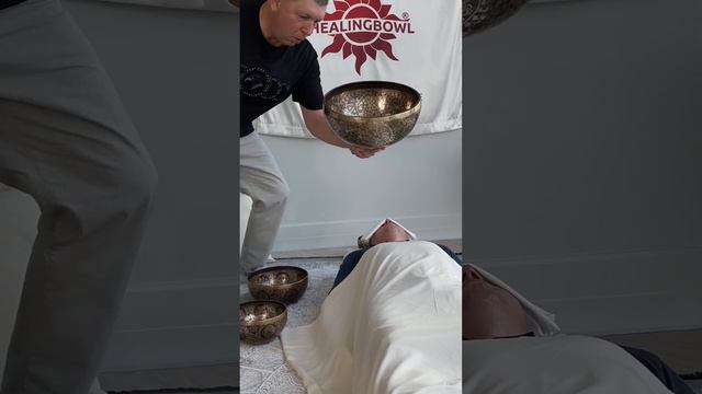 Медитация С ПРОФЕССИОНАЛЬНЫМИ НАБОРАМИ поющих ЧАШ HEALINGBOWL