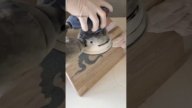 Процесс создания разделочных досок из дерева и эпоксидной смолы. Подпишись на artlab.deco смотреть онлайн