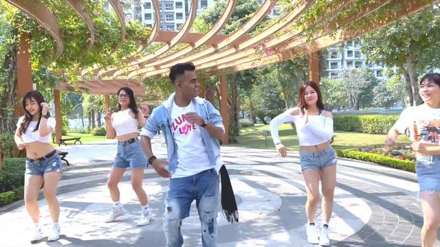 Secreto De Locos Bachata cover dance choreo by prashant from Vietnam смотреть онлайн