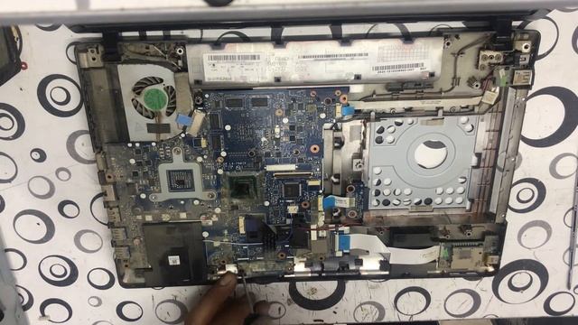 как разобрать ноутбук Lenovo G580 Part 2 смотреть онлайн