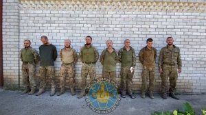 Данные военнослужащие всу (все они мобилизованные) сдались в плен военнослужащим ВС РФ.