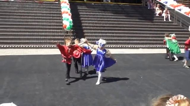 Танец Деревенские забавы. смотреть онлайн