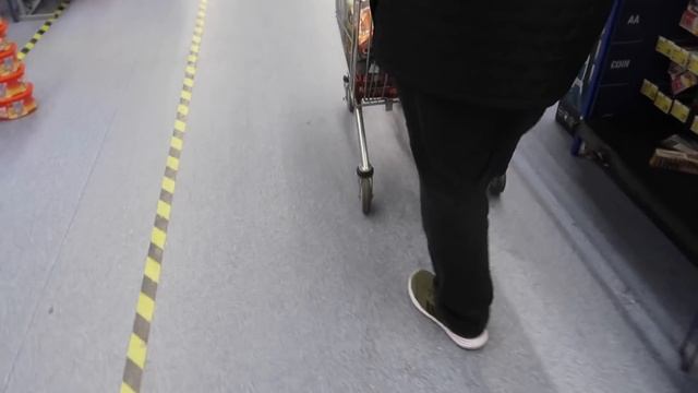 WHATS NEW AT B & M / COME SHOP WITH ME смотреть онлайн