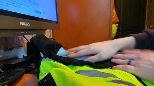 Распаковка лучших светоотражающих мотожилетов для мотоциклиста и автомобилиста. смотреть онлайн