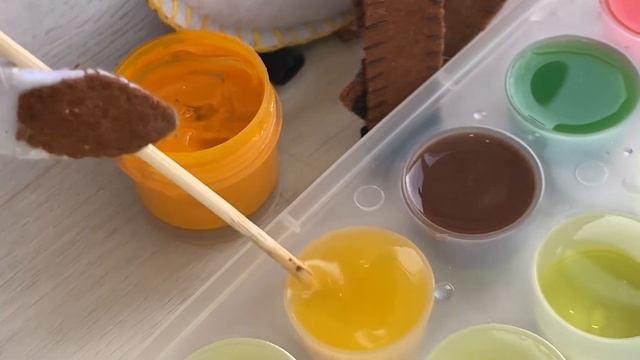 Прощаемся с зимой и делаем ледяные бусы!! смотреть онлайн