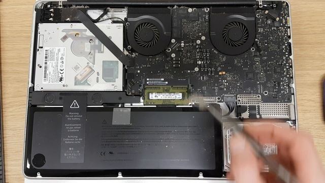 Logical repair of Apple Makbook Pro A1297 Open for revision how much dust inside if do not clean смотреть онлайн