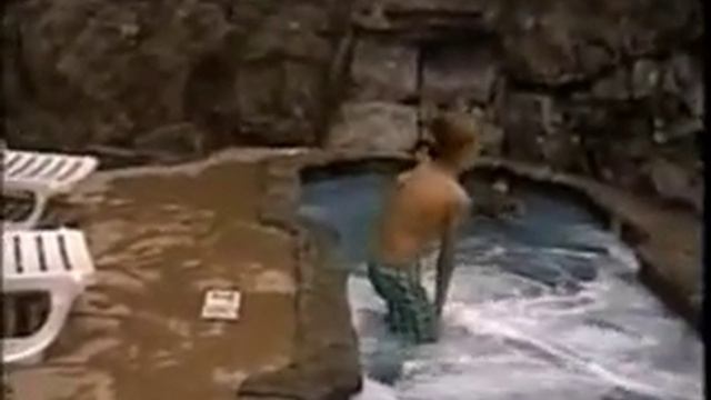 Fun City Review смотреть онлайн