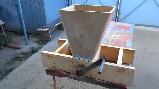✔Крутая самоделка из подручных материалов КОТОРАЯ ПРИГОДИТСЯ КАЖДОМУ