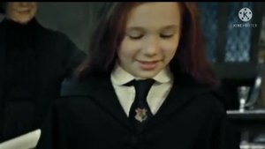 Джио Россо - Кафельный пол,на стенах трещины ...