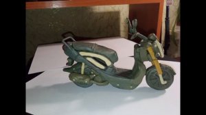 Макси-скутер Хонда Зумер Х-110 из пластилина.