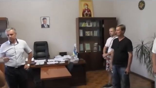 Незаконный спил деревьев под газовую заправку Новомосковск 04 05 смотреть онлайн