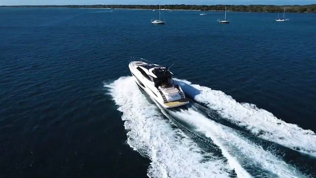 Самая популярная яхта 20 - 25 метров. Sunseeker Predator 74 и другие самые востребованные яхты. смотреть онлайн