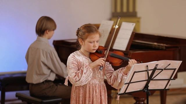 Р. Кросс, “Коломбина” - Ансамбль “Дубрава” смотреть онлайн