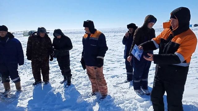 РЫБАЛКА НА ТОБОЛЕ! СОРЕВНОВАНИЯ ПО ЛОВЛЕ РЫБЫ НА МОРМЫШКУ! КТО ЗАНЯЛ ПЕРВОЕ МЕСТО, ПЛАТИТ ЗА ВСЁ! смотреть онлайн