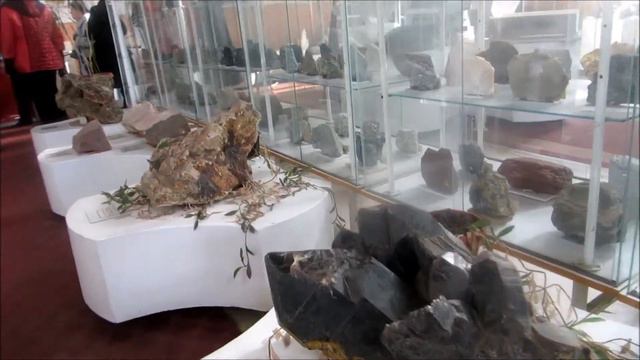ГЕОЛОГІЧНИЙ МУЗЕЙ КГРТ.  ГЕОКОЛЕКЦІЯ ЗРАЗКІВ КАМЕНЮ ЗЕМЛІ смотреть онлайн