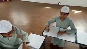 как слепые дети читают Коран