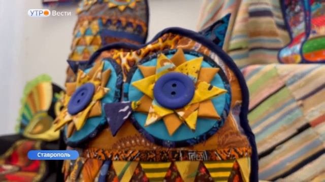 В Ставрополе открылась памятная выставка «Жизнь в цвете»